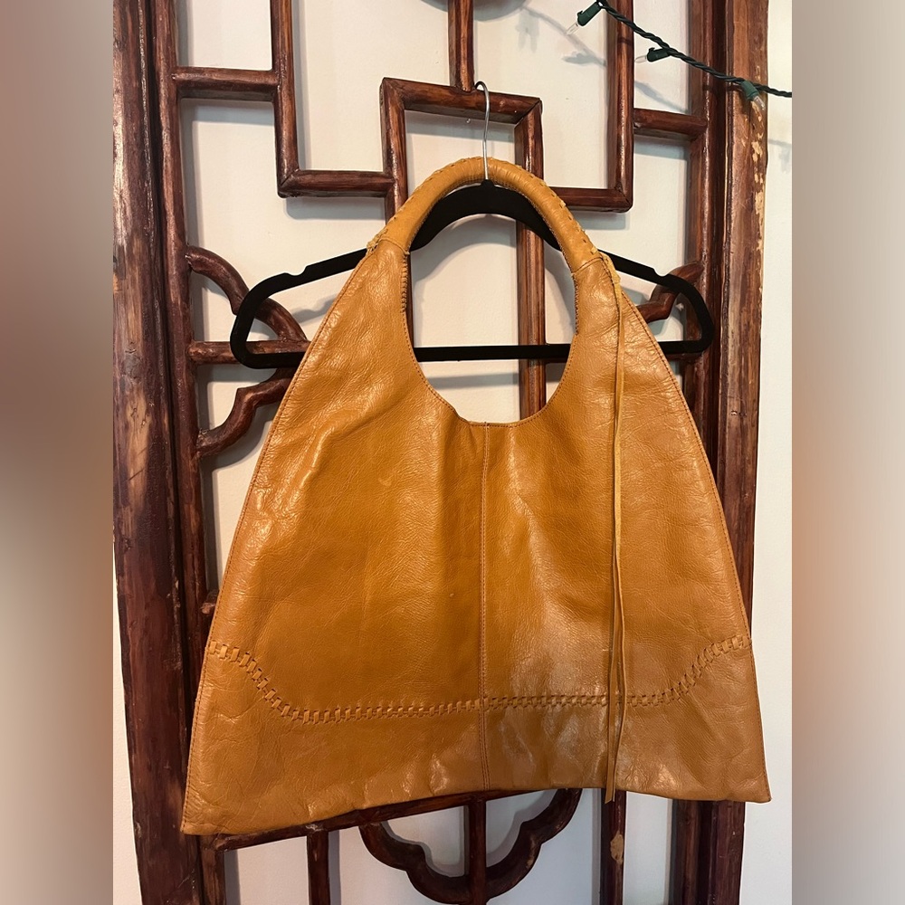 HOBO Nomad Shoulder Bag in Color Earth